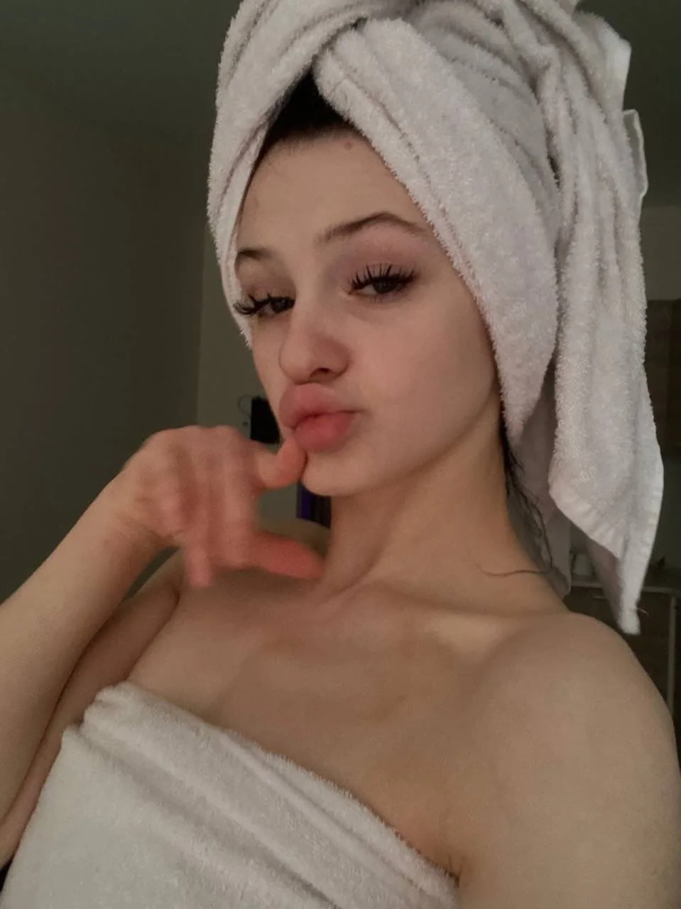 Leyla - Ümraniye Escort