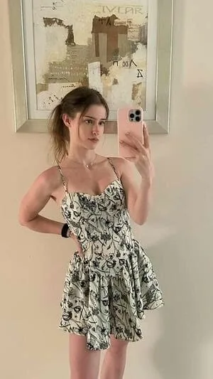 Nazlı - Ümraniye Escort