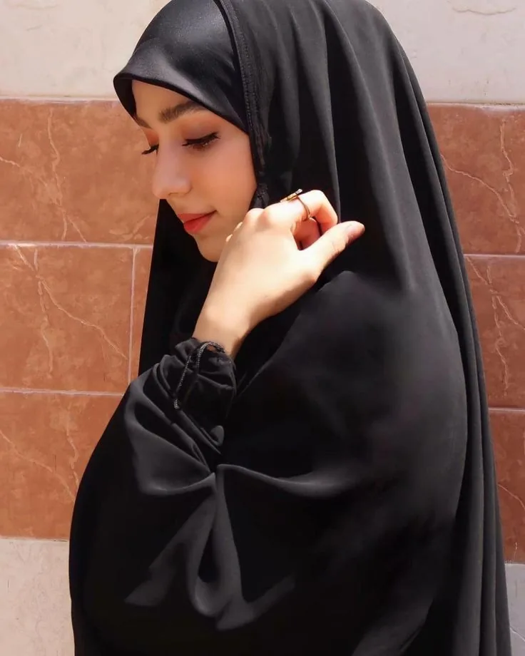 Buse - Ümraniye Escort