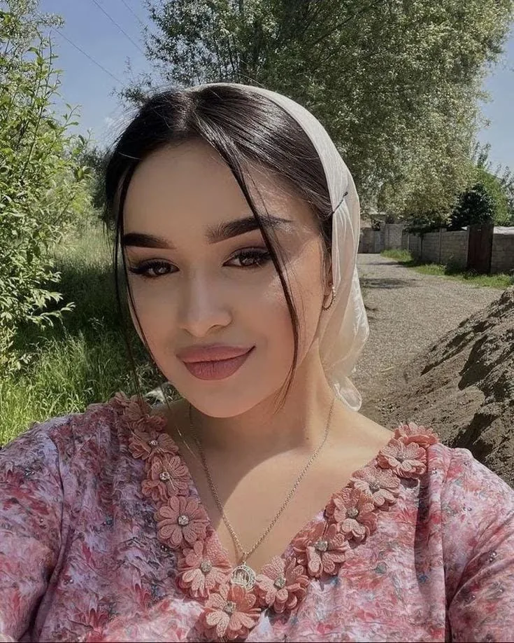 Elif - Ümraniye Escort