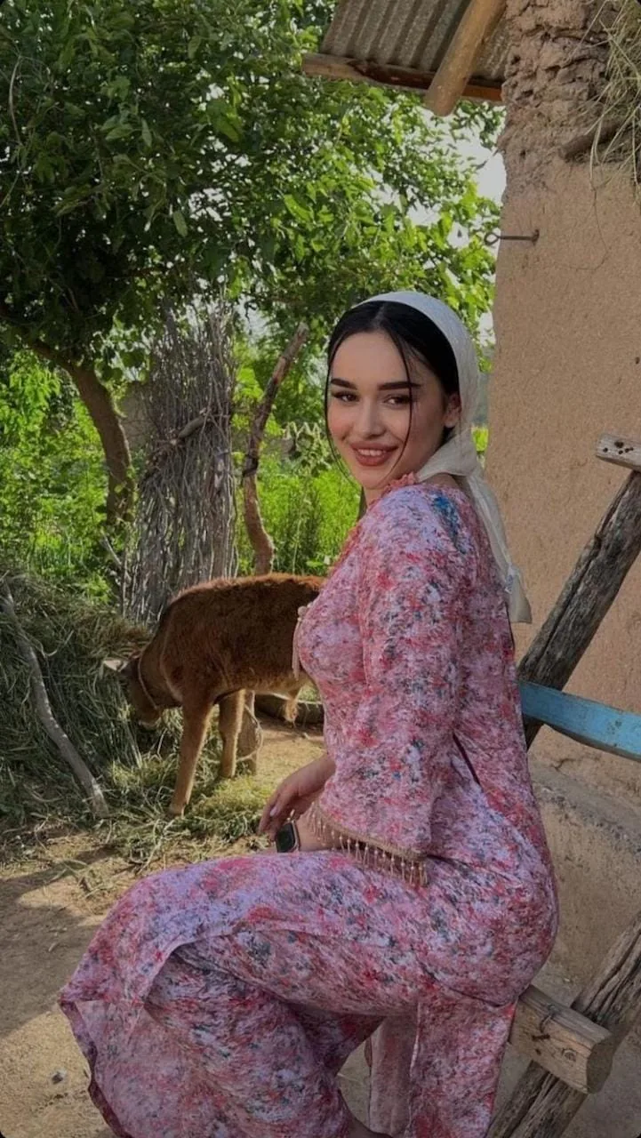 Elif - Ümraniye Escort