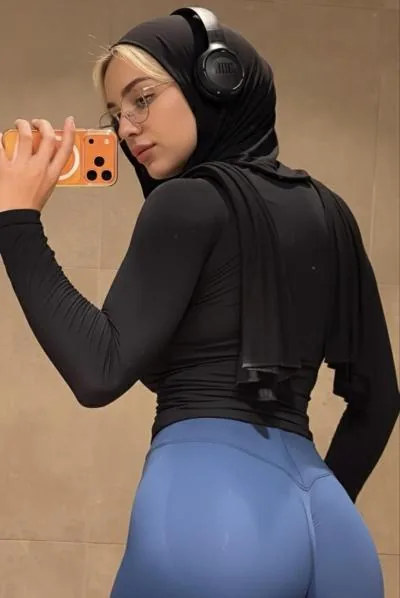 Hande - Ümraniye Escort