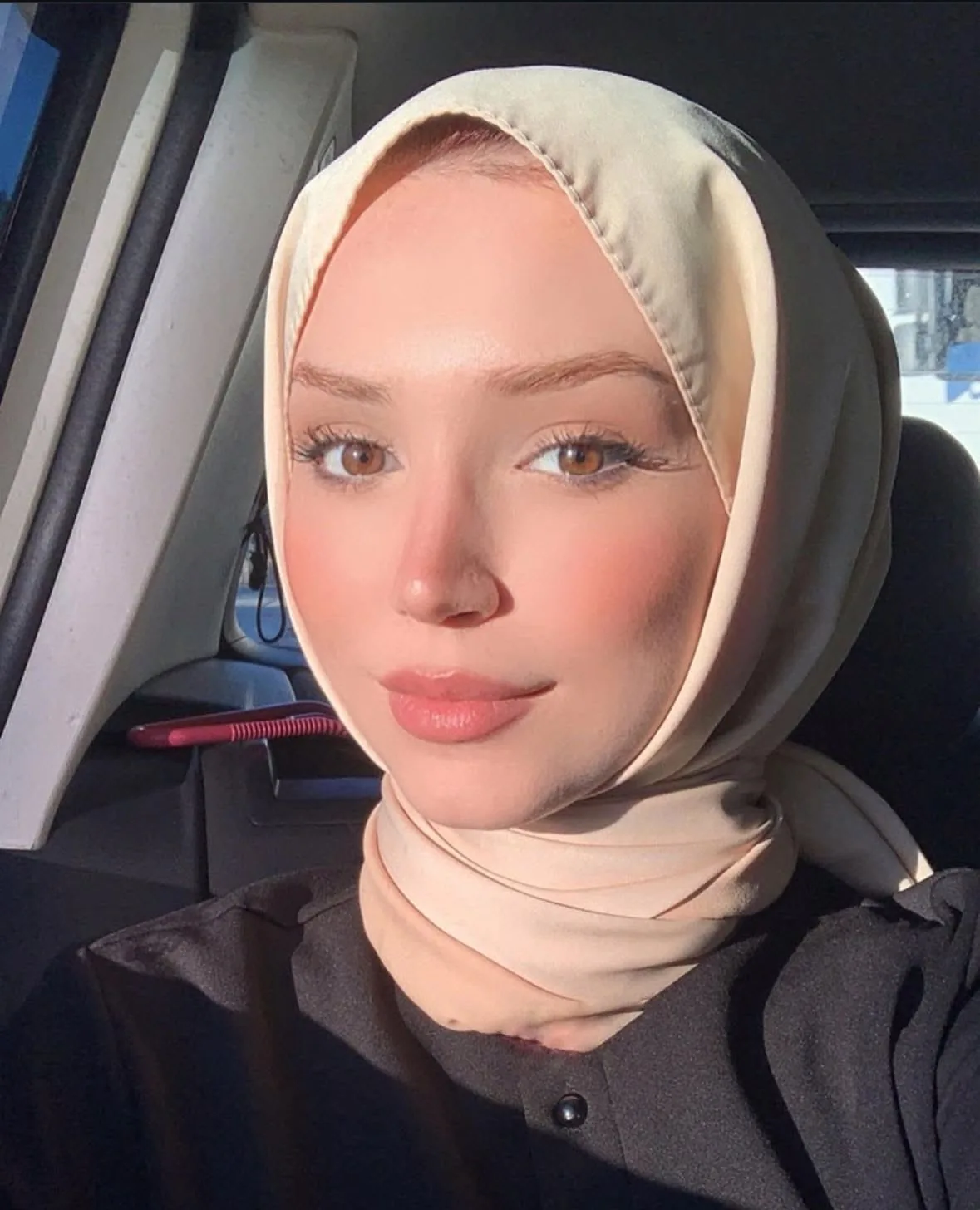 Hilal - Atakent, Küçükçekmece Escort