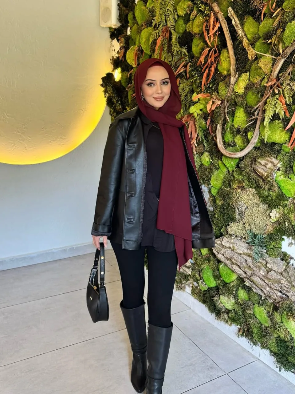 Esra - Ümraniye Escort