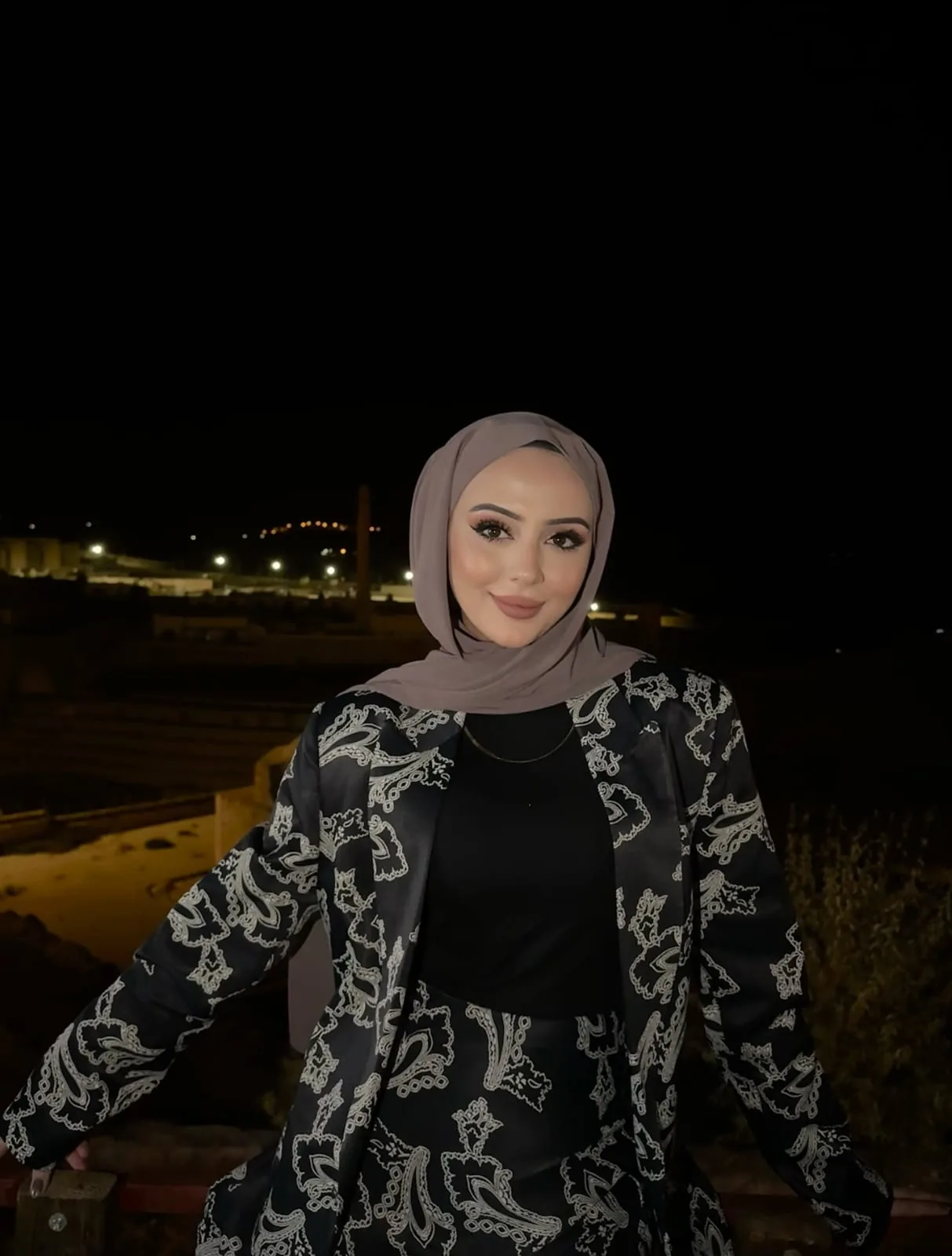 Esra - Ümraniye Escort