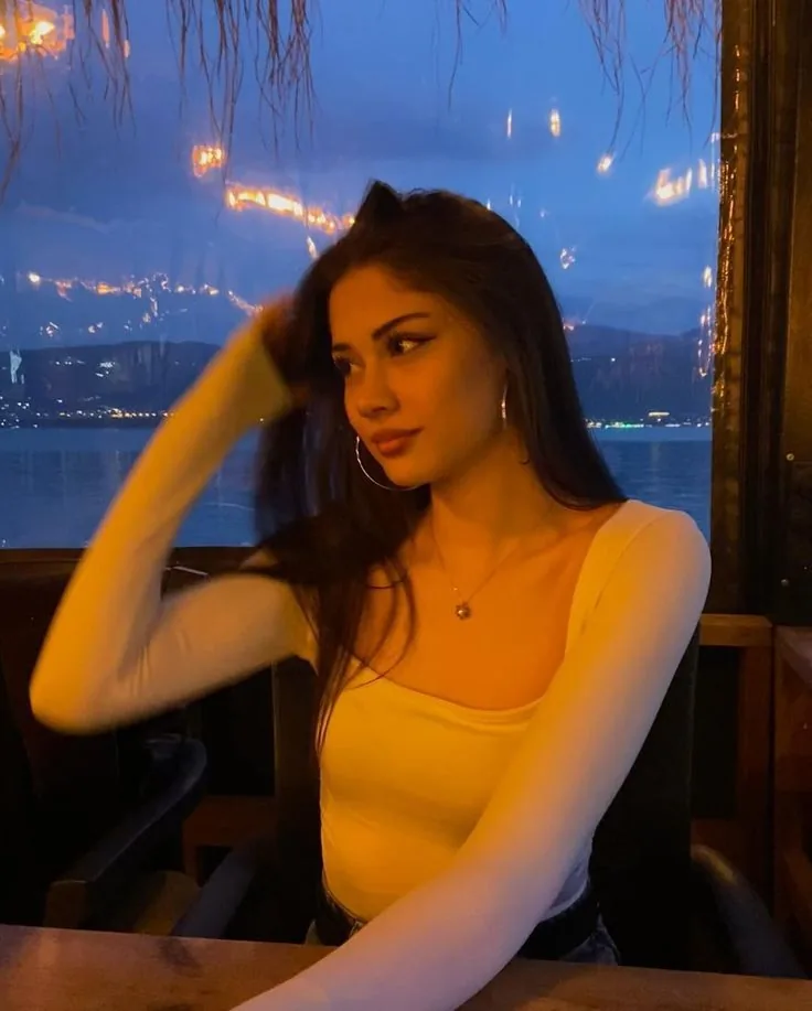 Selen - Ümraniye Escort